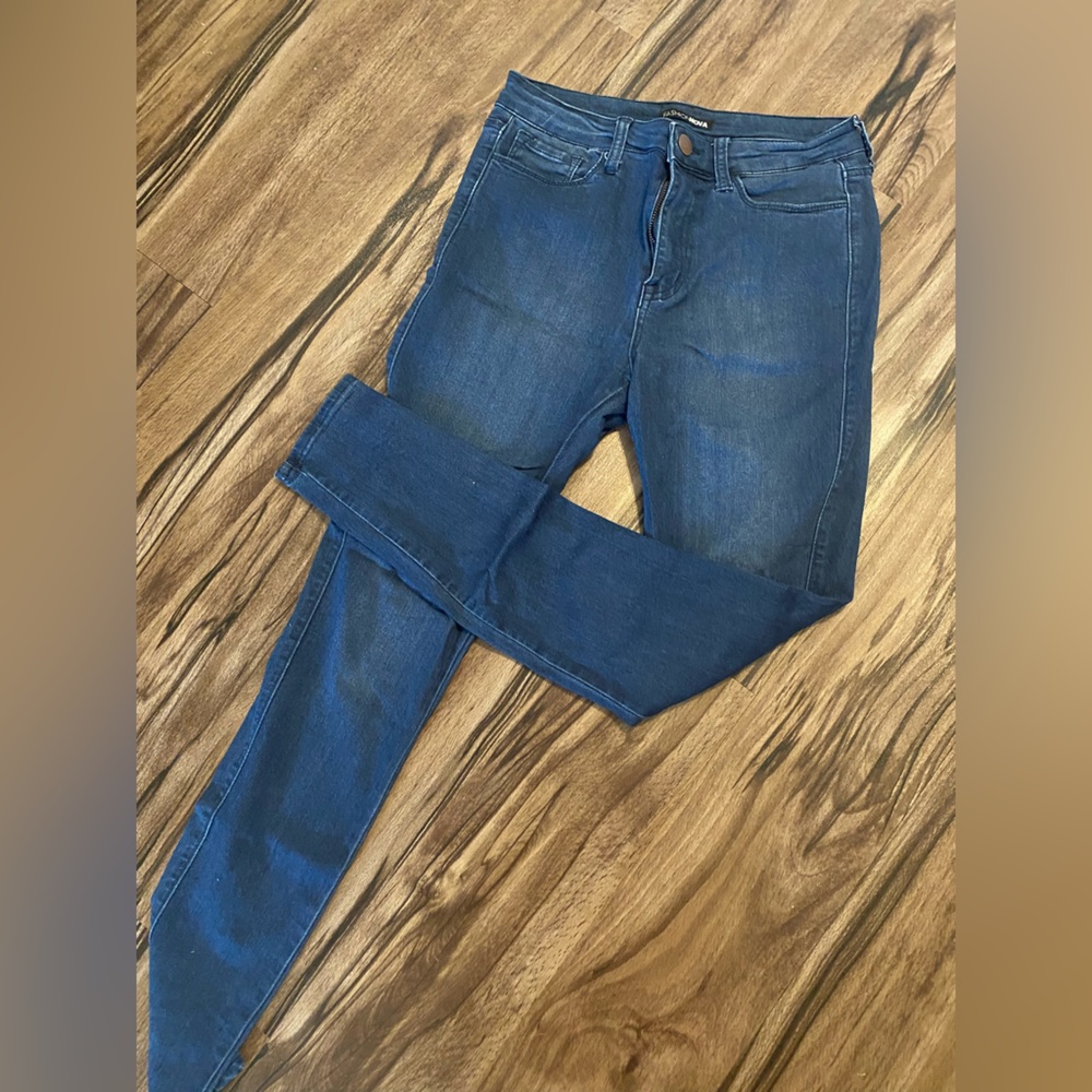 Blue skinny jeans